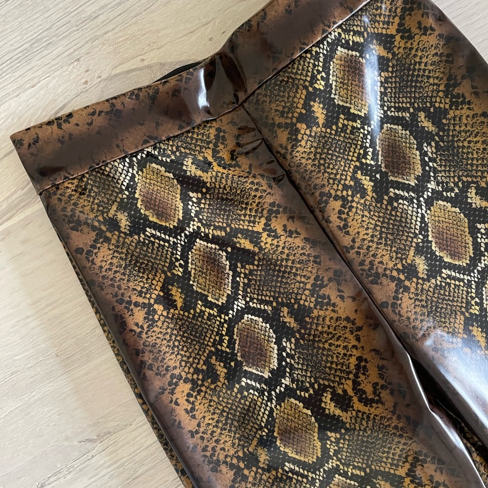 VERSACE Python Leggings - Picture 9 of 16